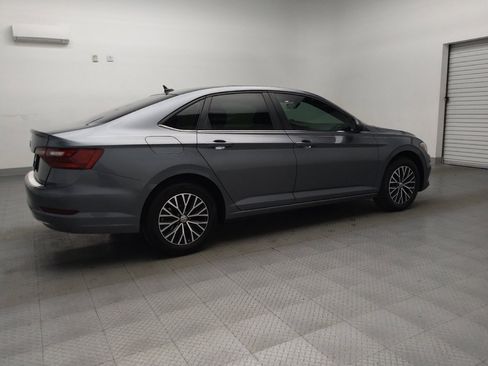 Used 2021 Volkswagen Jetta SE w/ SE Cold Weather Package image 10