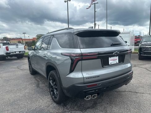 New 2026 Chevrolet Traverse LT w/ Midnight/Sport Edition FWD image 5