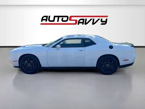 Used 2022 Dodge Challenger SXT w/ Driver Convenience Group AWD/4WD image 4