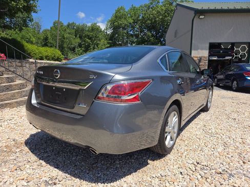 Used 2014 Nissan Altima 2.5 SV FWD image 6