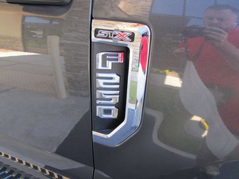 Used 2020 Ford F250 XL w/ STX Appearance Package image 26