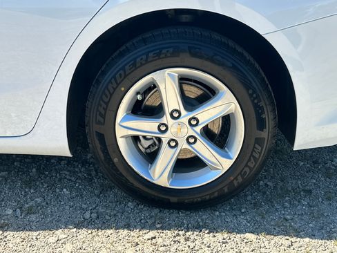 Used 2024 Chevrolet Malibu LT FWD image 19