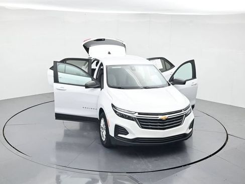 Used 2024 Chevrolet Equinox LS w/ LS Convenience Package FWD image 45