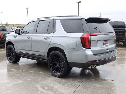 Used 2026 GMC Yukon Denali w/ Denali Reserve Package AWD/4WD image 4
