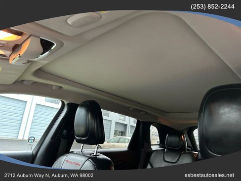 Used 2016 Jeep Cherokee Trailhawk w/ Leather Interior Group image 10