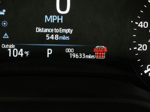 Used 2026 Toyota Sienna XLE FWD image 42