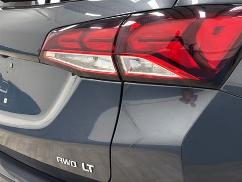Used 2022 Chevrolet Equinox LT AWD/4WD image 36