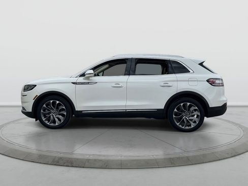 Used 2022 Lincoln Nautilus Reserve AWD/4WD image 4