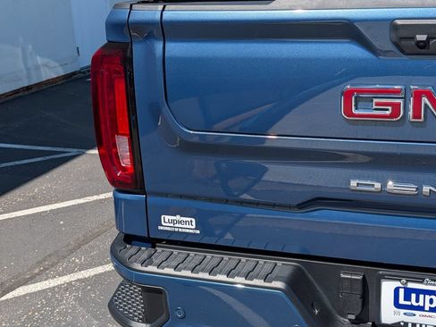 Used 2025 GMC Sierra 1500 Denali w/ Denali Reserve Package AWD/4WD image 6