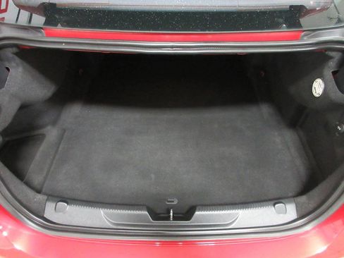 Used 2017 Jaguar XE Premium image 23