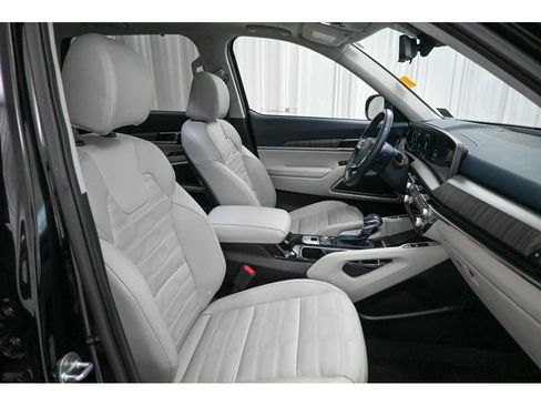 Used 2023 Kia Telluride SX Prestige image 16