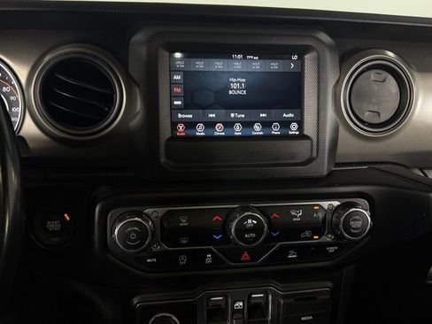 Used 2022 Jeep Wrangler Unlimited Sport image 20