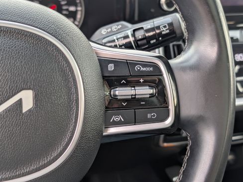 Used 2022 Kia Sorento S w/ Panoramic Sunroof Package image 18