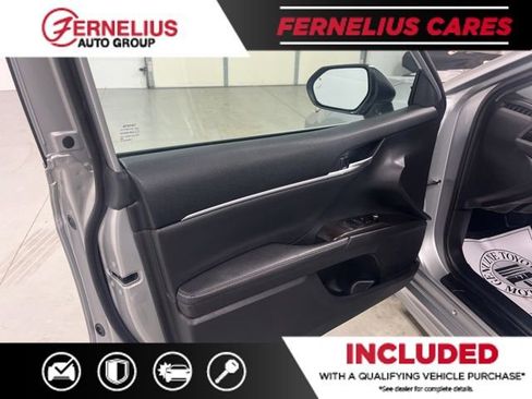 Used 2021 Toyota Camry XSE w/ Cold Weather Package image 13