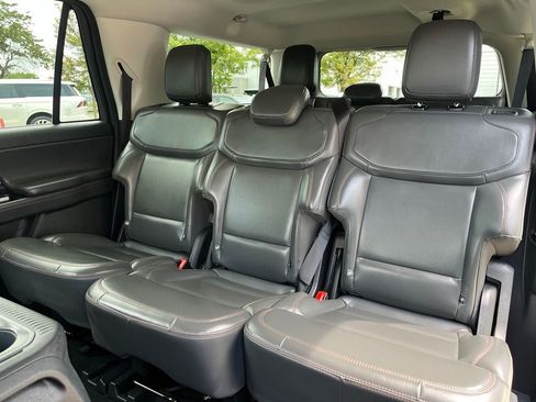 Used 2025 Ford Expedition Max Active AWD/4WD image 13