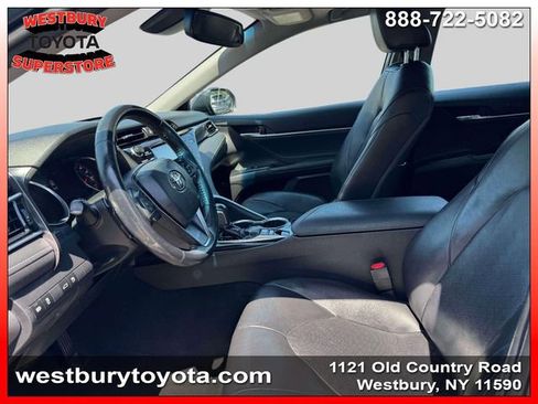 Used 2018 Toyota Camry XSE FWD image 19