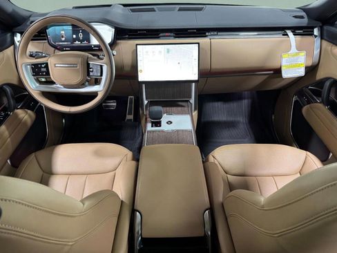 New 2026 Land Rover Range Rover SE image 13