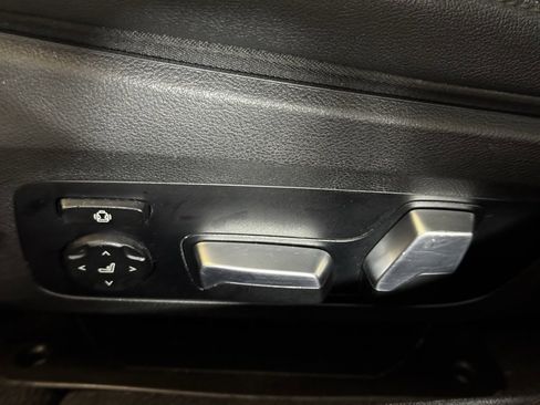 Used 2020 BMW 330i xDrive Sedan w/ Convenience Package image 14