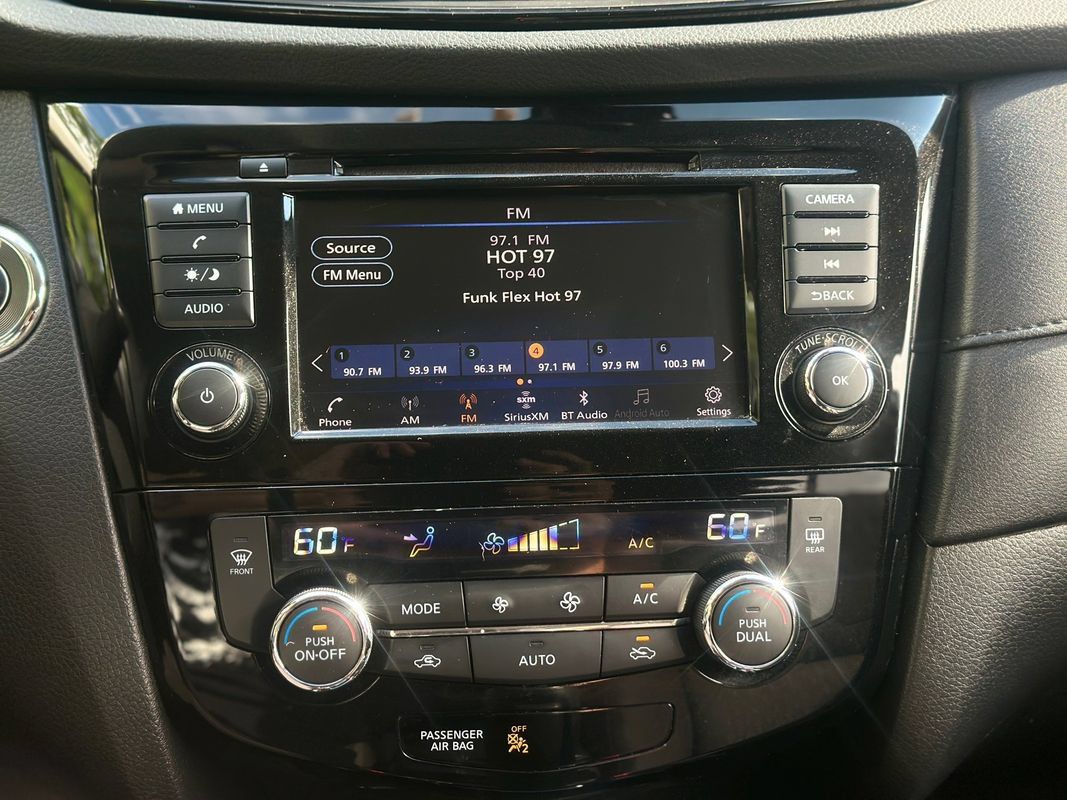 Used 2020 Nissan Rogue SV AWD/4WD image 12