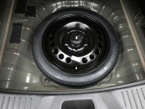 Used 2025 Buick Envista Preferred image 12