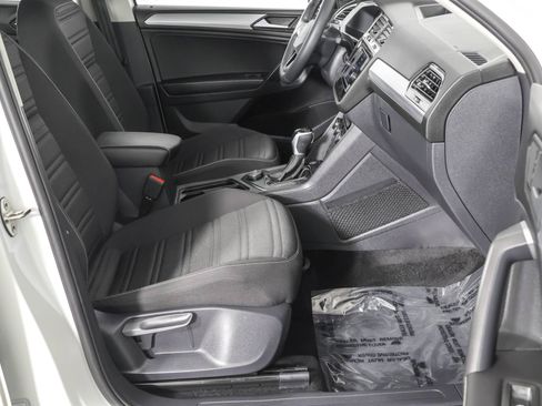 Used 2024 Volkswagen Tiguan S image 43