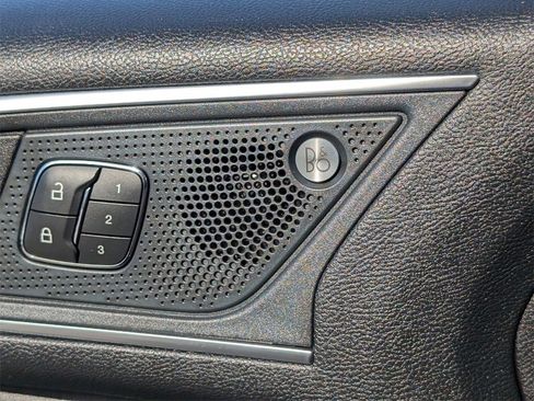 Used 2021 Ford Edge Titanium image 31