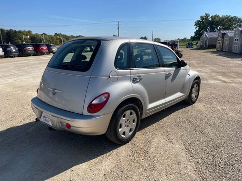 Used 2007 Chrysler PT Cruiser Sport Wagon 4D image 5