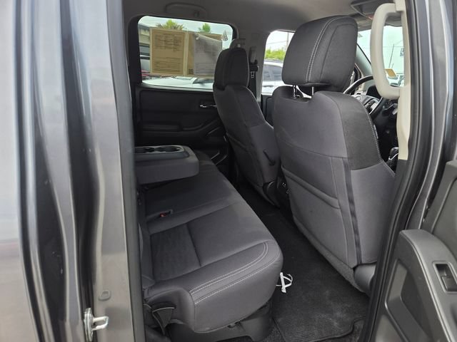 Used 2022 Nissan Frontier SV AWD/4WD image 18