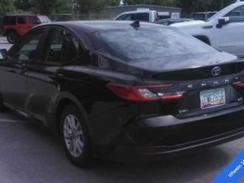 Used 2025 Toyota Camry LE FWD image 10