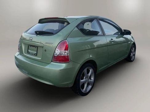 Used 2009 Hyundai Accent SE w/ Premium Equipment Pkg 4 image 6