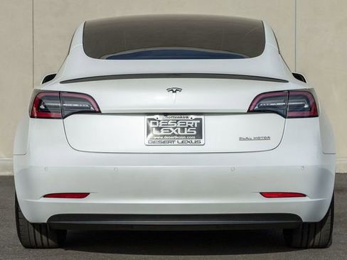 Used 2022 Tesla Model 3 Performance image 4