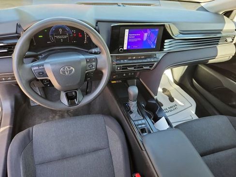Used 2025 Toyota Camry LE image 16