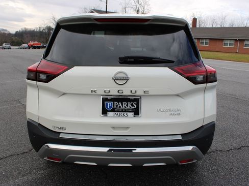 Used 2022 Nissan Rogue Platinum w/ Head-Up Display Package image 8