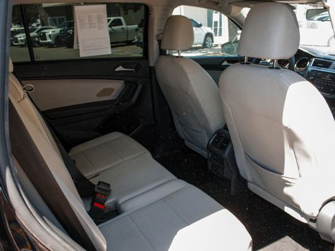 Used 2019 Volkswagen Tiguan SEL AWD/4WD image 30