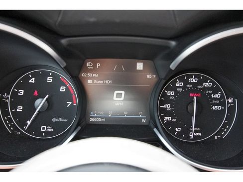 Used 2023 Alfa Romeo Stelvio Veloce AWD/4WD image 17