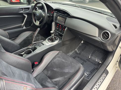 Used 2015 Subaru BRZ Limited w/ Popular Package #1B image 14