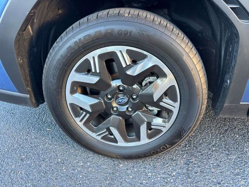 Certified 2025 Subaru Forester Premium image 8