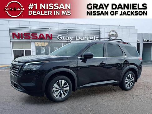 New 2026 Nissan Pathfinder SL FWD image 7
