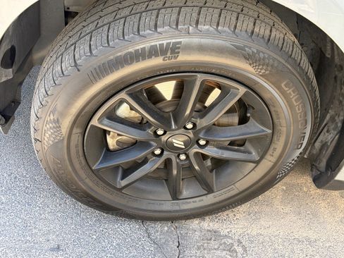 Used 2020 Dodge Journey SE w/ SE Popular Equipment Group FWD image 6