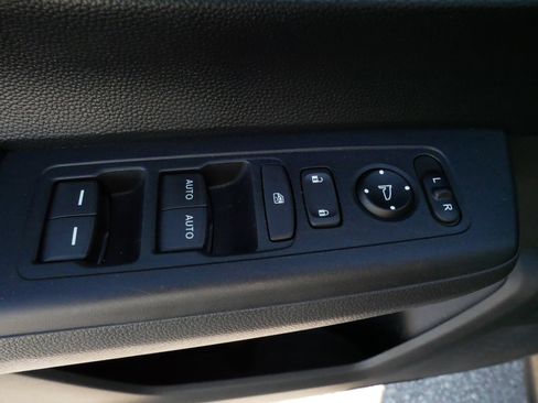 Used 2024 Honda CR-V EX image 16