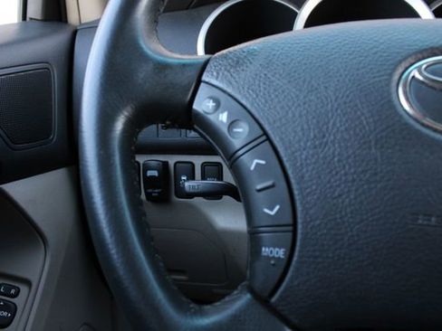 Used 2009 Toyota 4Runner Limited image 12