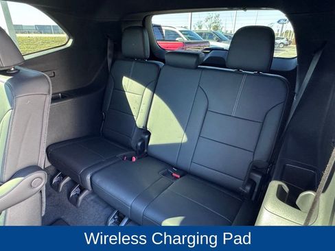 Used 2024 GMC Acadia Elevation image 12