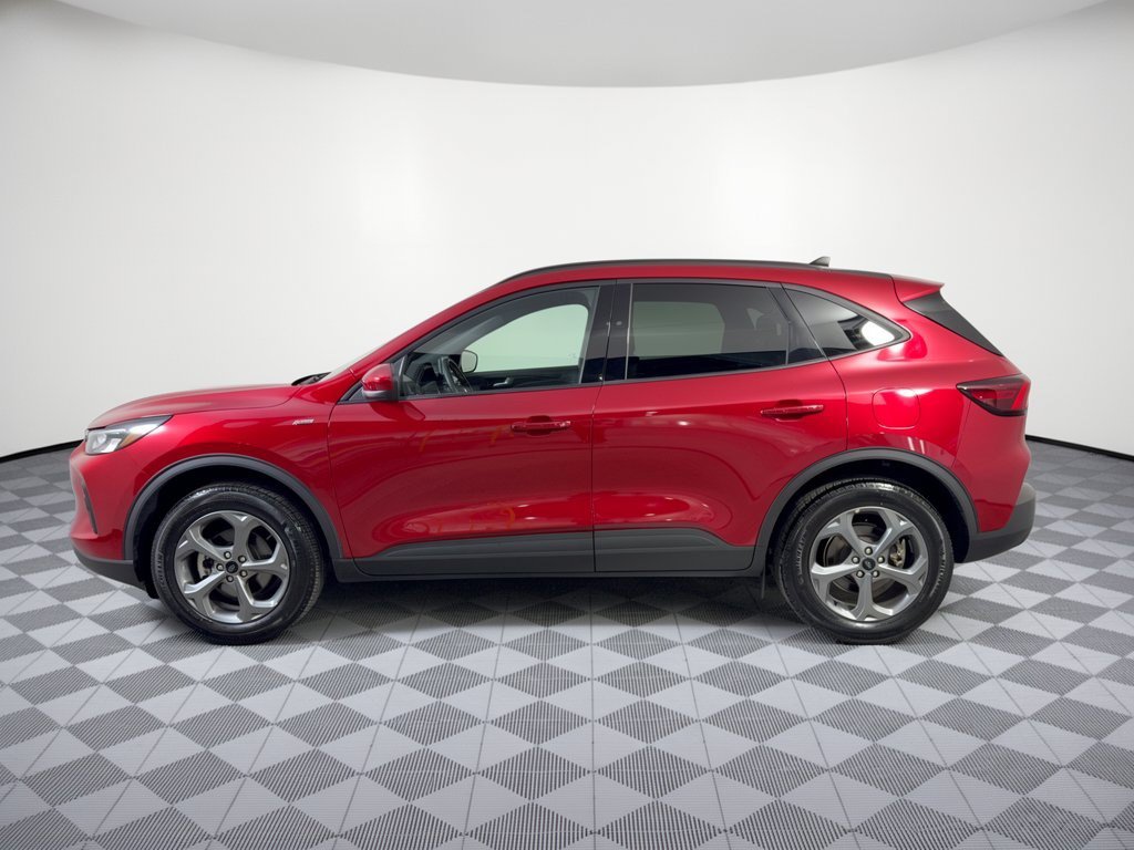 Used 2025 Ford Escape ST-Line Select AWD/4WD image 2