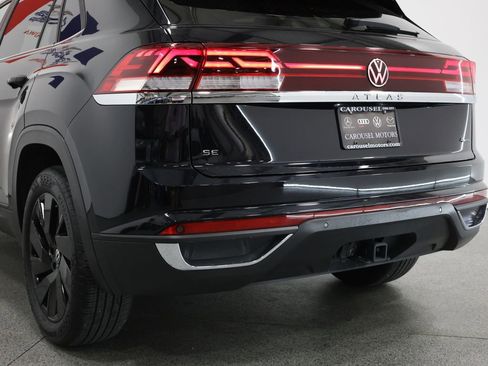 Used 2025 Volkswagen Atlas Cross Sport SE w/ Panoramic Sunroof Package AWD/4WD image 10
