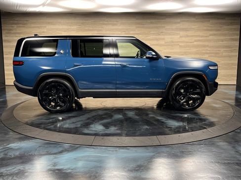 Used 2024 Rivian R1S Adventure image 22