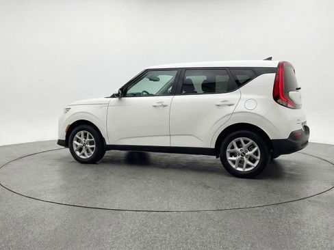 Used 2025 Kia Soul LX w/ LX Technology Package image 6