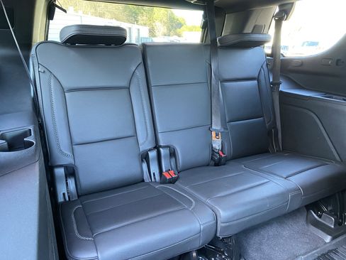 Used 2021 GMC Yukon Denali w/ Denali Premium Package image 41