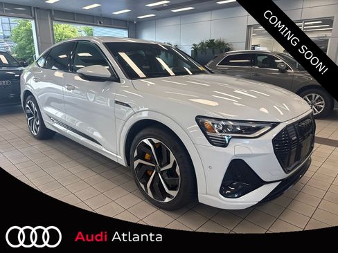 Used 2023 Audi e-tron Premium Plus w/ Premium Plus Package AWD/4WD image 1