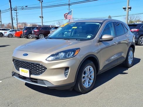 Certified 2021 Ford Escape SE w/ Convenience Package AWD/4WD image 3