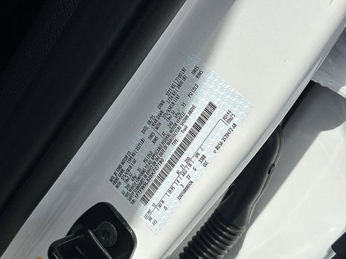 Used 2025 Ford F150 Lariat AWD/4WD image 34